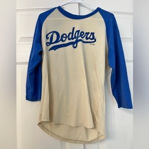 ❌ SOLD❌Official MLB 3/4 sleeve baseball t la dodgers betts